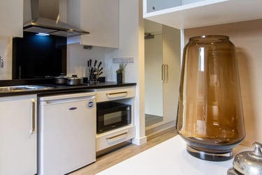 1 bed studio, Curzon Street, Hockley, Nottingham, NG31BE - Image 1